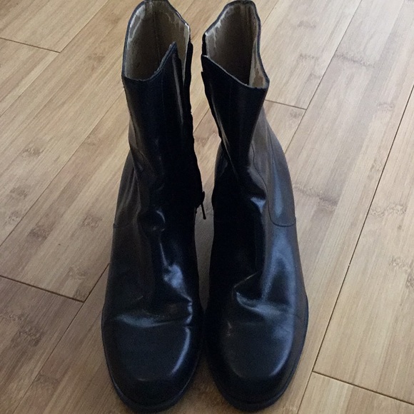 SPA Easy Spirit Black Booties 7.5 - Picture 2 of 8